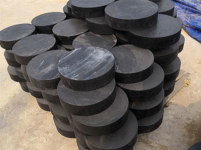 寿县板式橡胶支座由若干层橡胶片与薄钢板经加压硫化